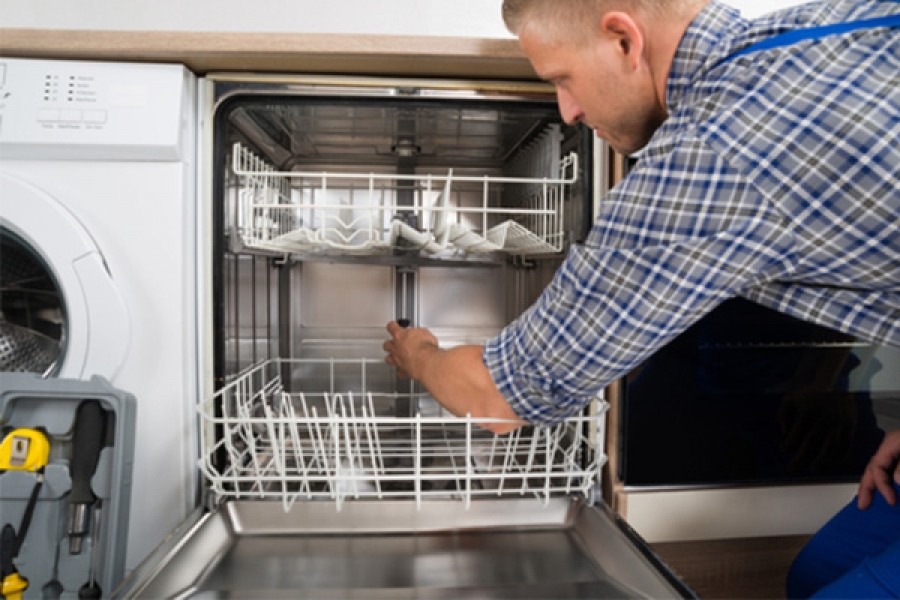 علت وجود بوی بد در ماشین ظرفشویی چیست؟